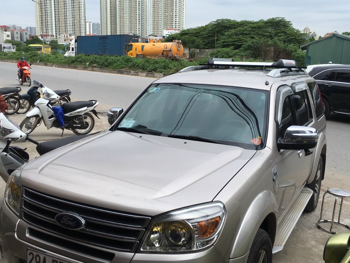 Giá nóc baga mui vuông cho Ford Everest