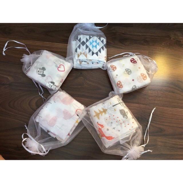 Set 10 Khăn sữa Aden túi lưới (1 túi 10 hình)