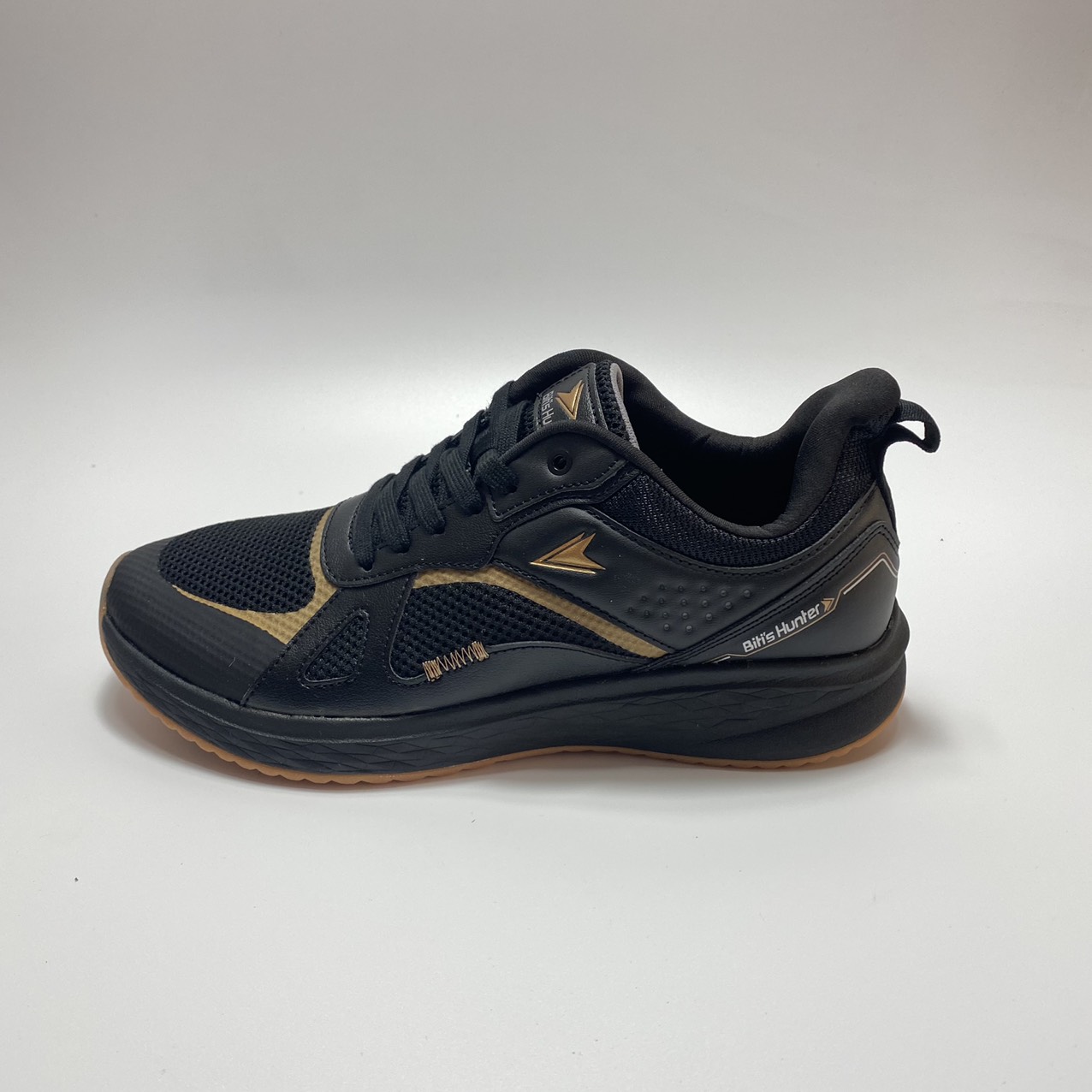 Giày thể thao nam bitis hunter DSMH067DEN