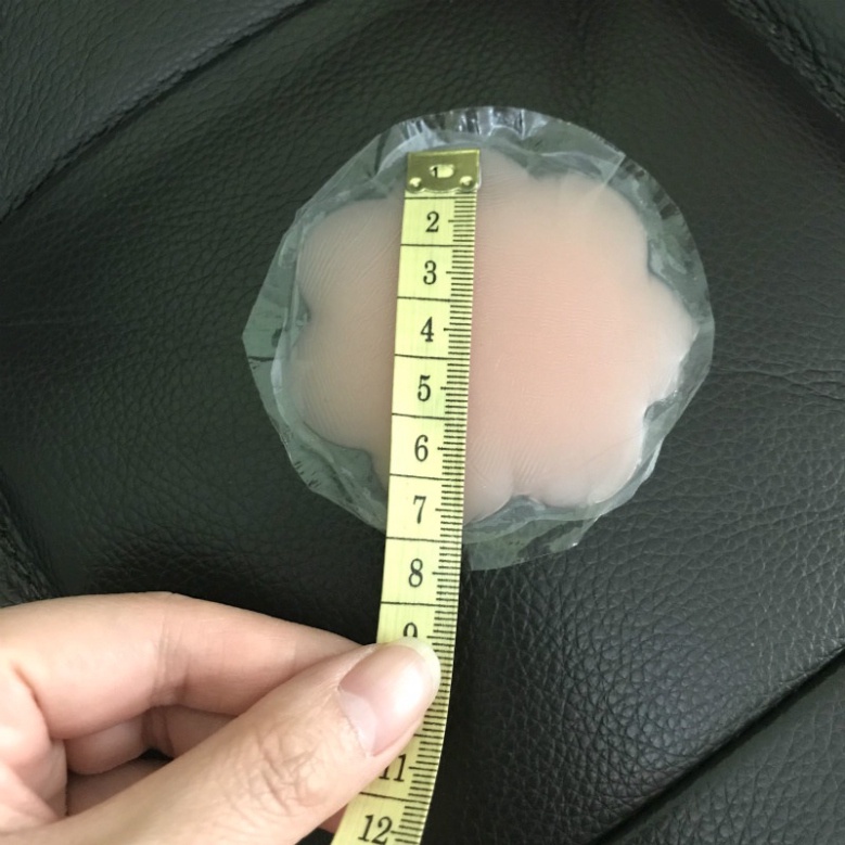 Miếng dán ti silicon hộp đỏ kích thước 6.5cm - YESNOW