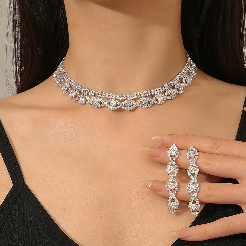 Thời trang âu mỹ ren vuốt chuỗi rhinestone vòng cổ hoa tai bộ phụ kiện ăn tối chuỗi xương đòn đơn giản