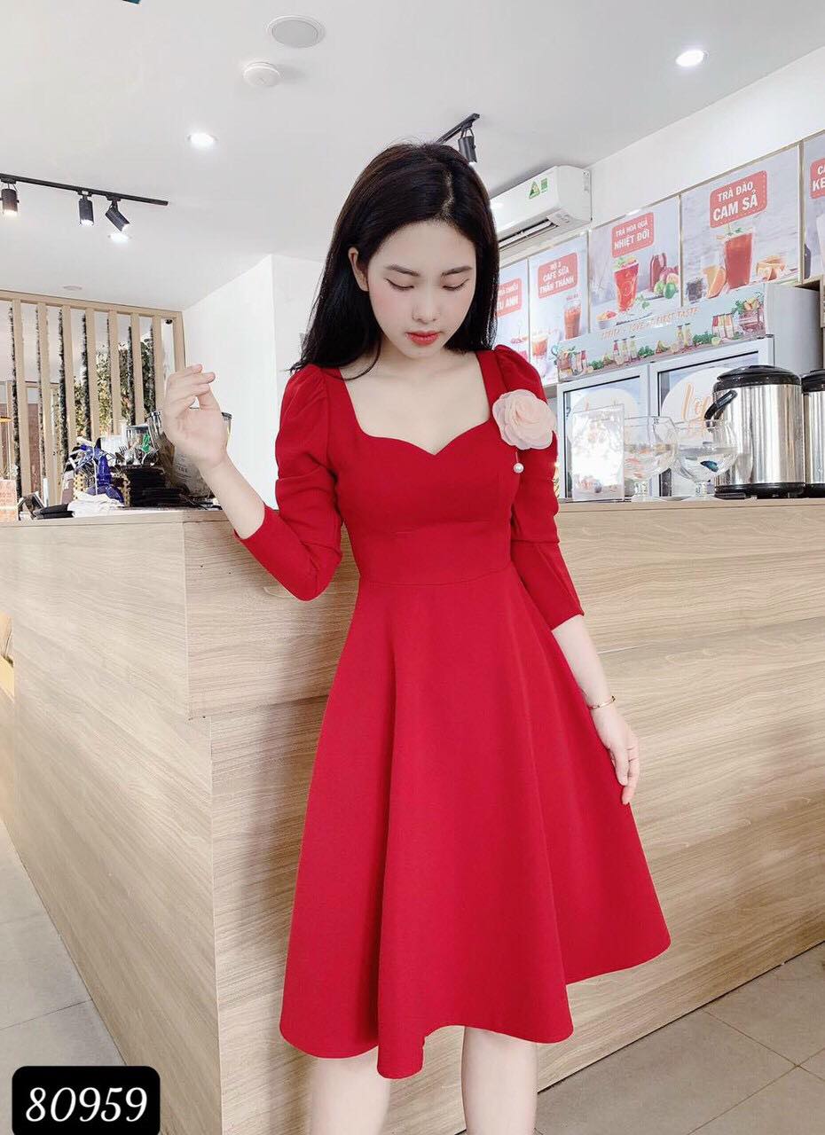 [HCM]ĐẦM XÒE DỰ TIỆC CỔ VUÔNG KÈM HOA DỄ THƯƠNG