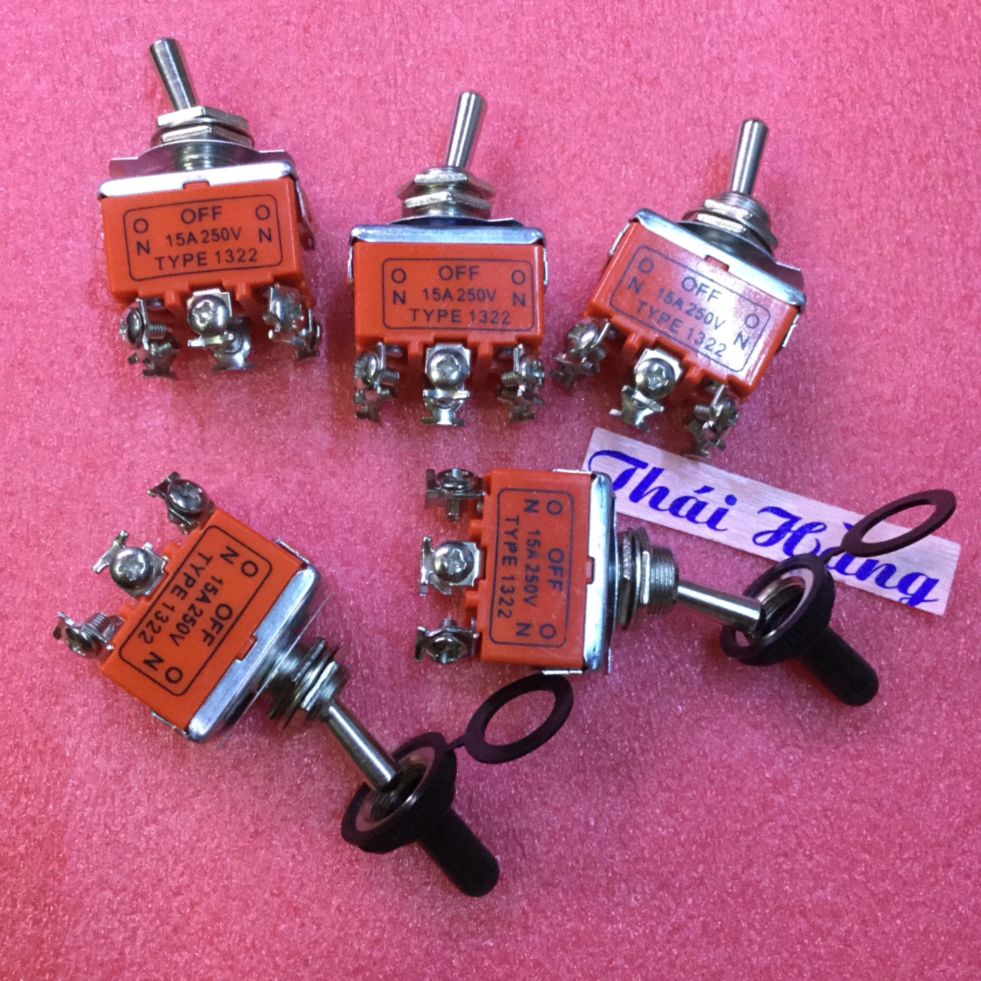 Công tắc TYPE 1322 (0-OFF-O ) cả núm chống nước giá 5 chiếc