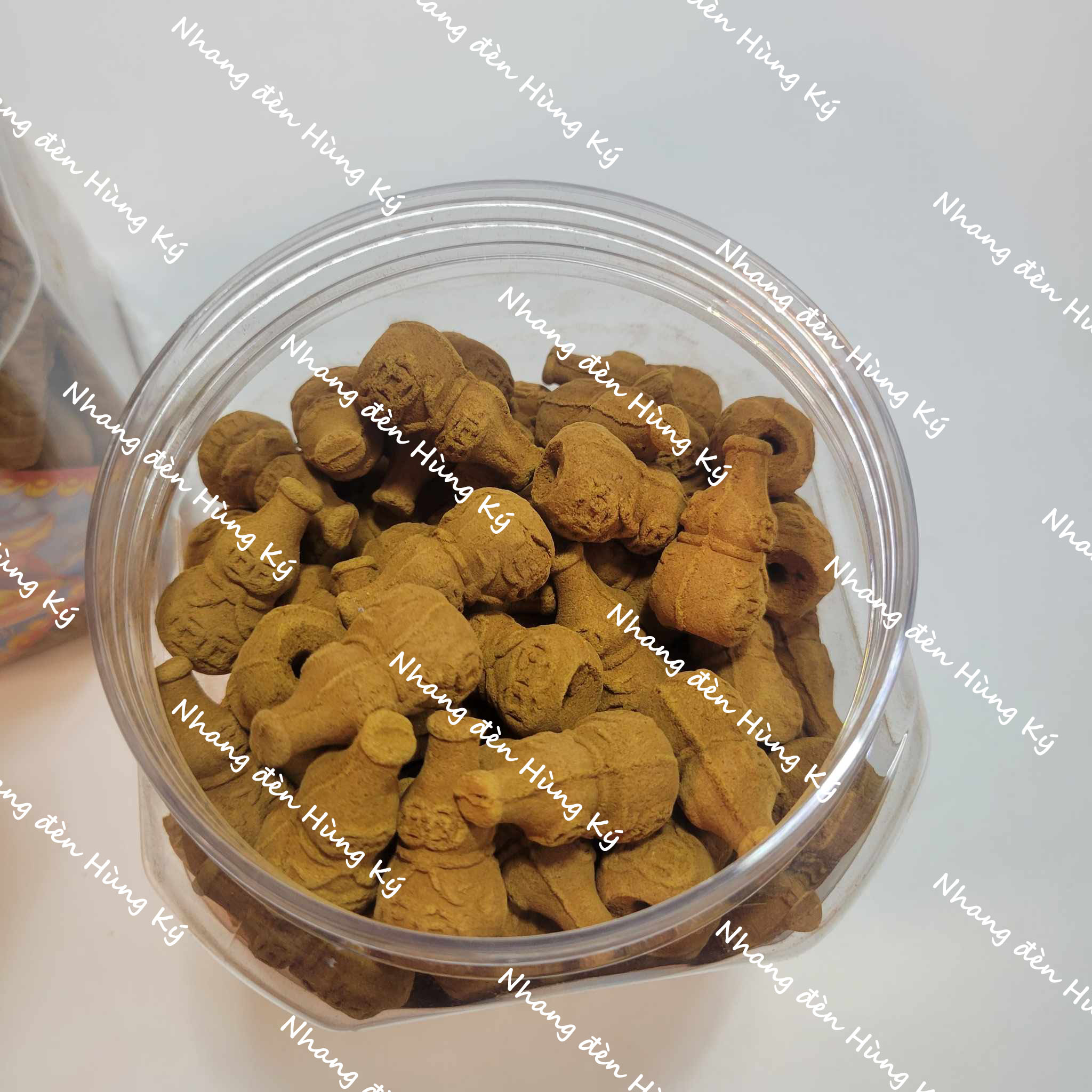 Nhang trầm cục hiệu ông địa dạng hủ