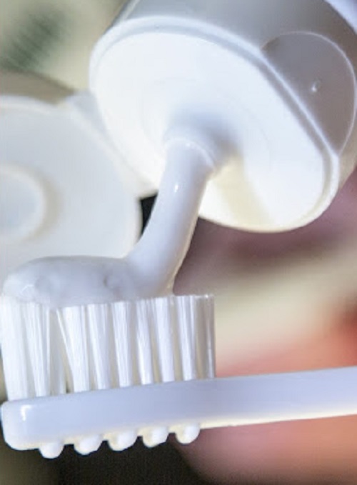 Kem đánh răng trắng sáng AP24 NuSkin whiteing flouride toothpaste