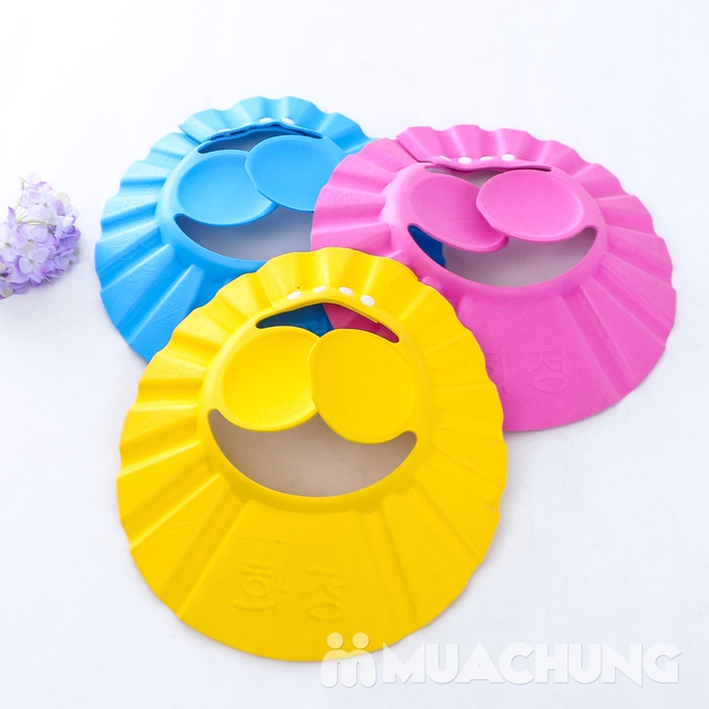 Mũ chùm đầu khi tắm cho bé