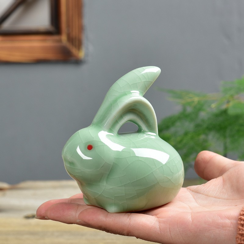 Pet trang trí bàn trà bằng sứ rạn