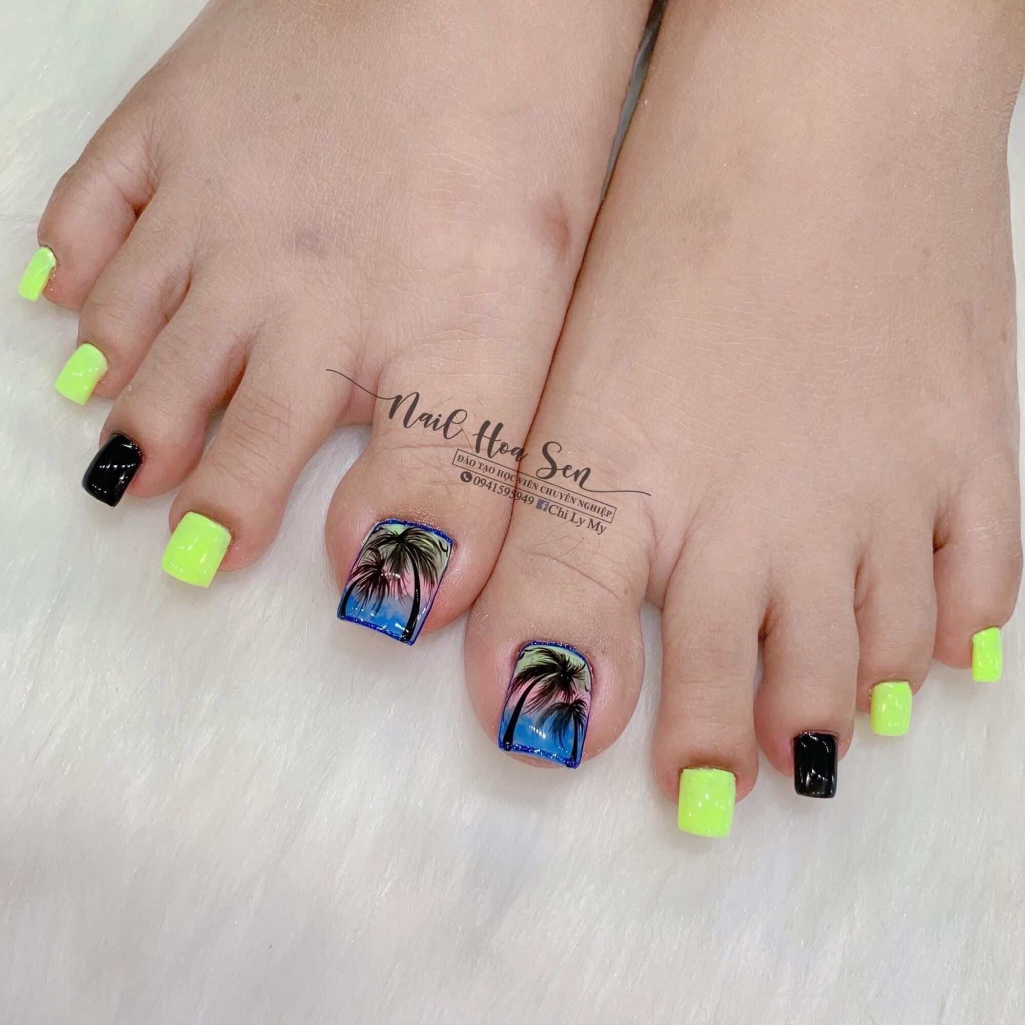 NAILBOX TẶNG KEO DŨA 0809