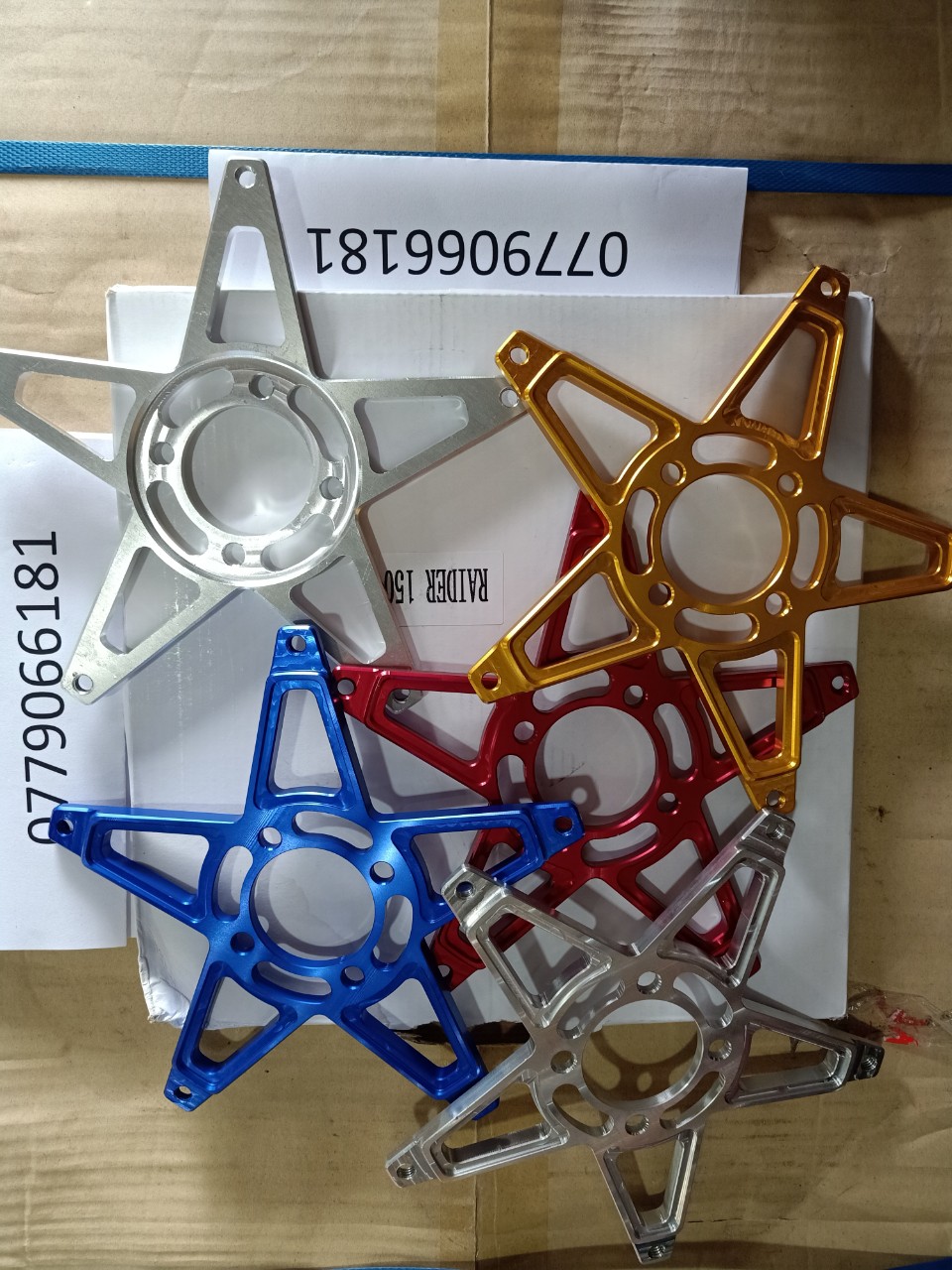 PAD LỒNG ĐĨA NHÔM NGÔI SAO CÓ NHIỀU MÀU GẮN VỪA BÁNH CĂM RAIDER SATRIA