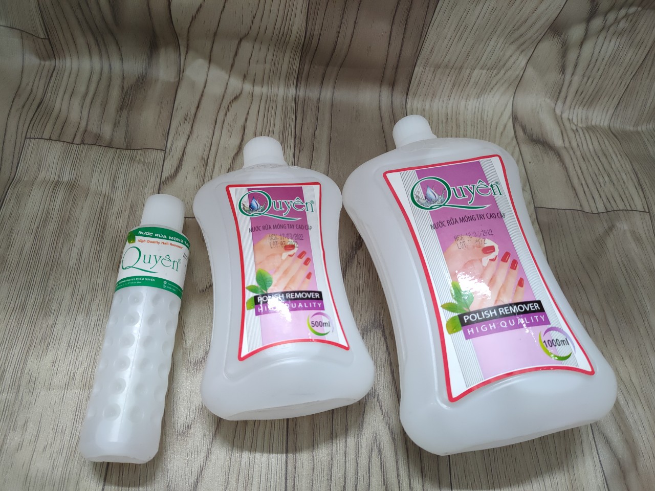 Acetone rửa móng Quyên