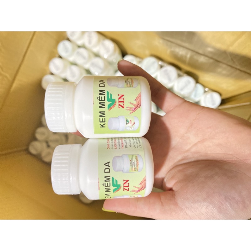 Hủ kem Mềm da nắp trắng Zin