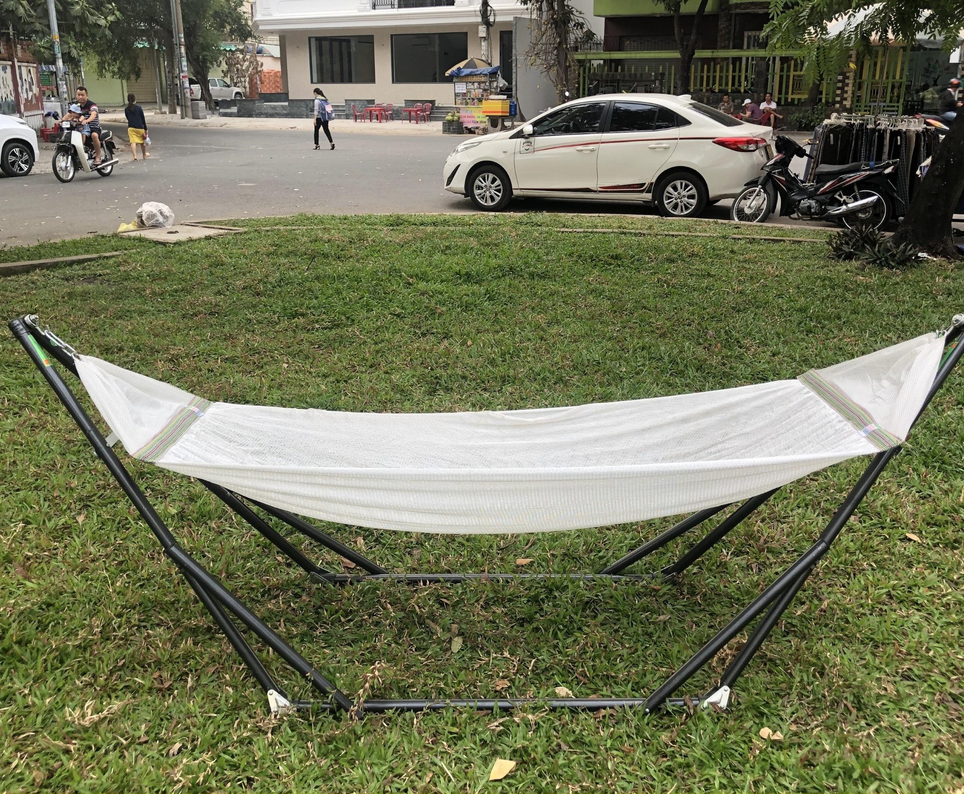 Võng Lưới Cán Thép 60cm, Nhiều Màu Khách Lựa Chọn