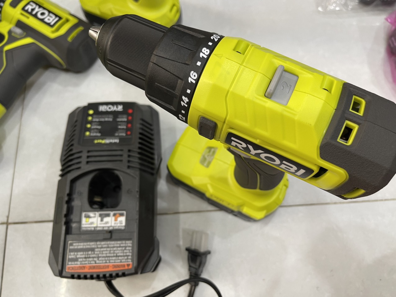 Máy khoan pin ryobi pcl206