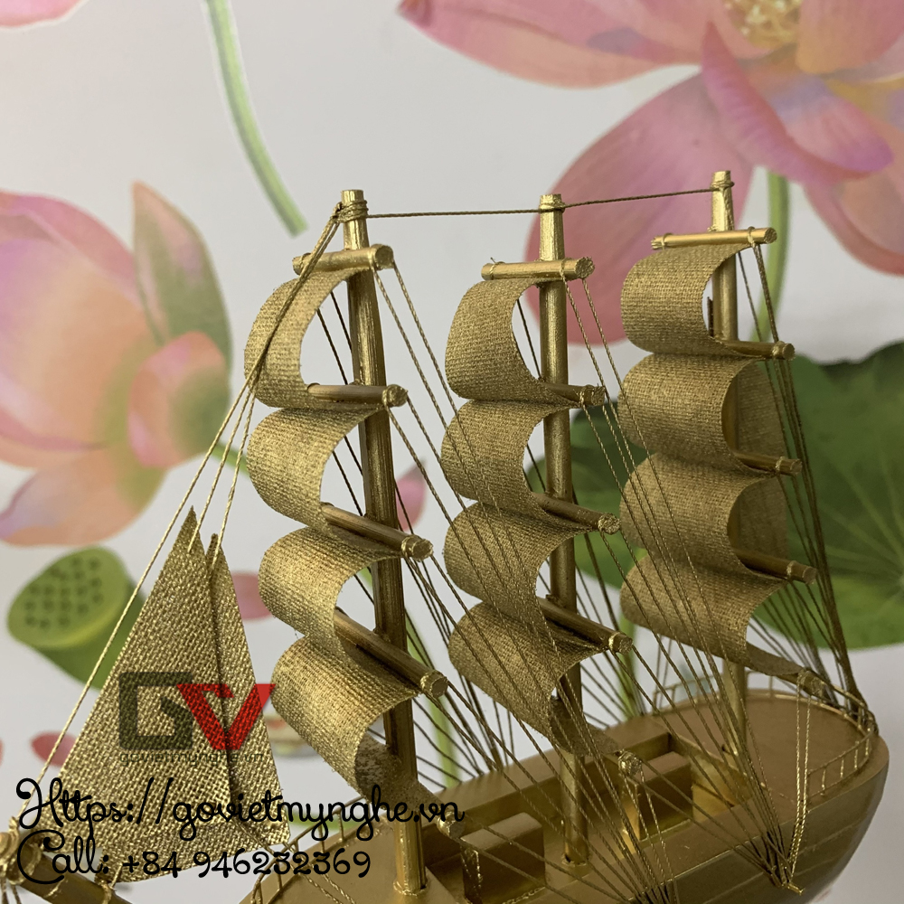 Mô Hình Thuyền Gỗ Belem (Thân 20cm - Buồm Đen)