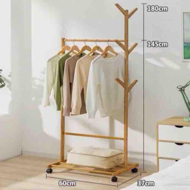 Kệ treo quần áo gỗ