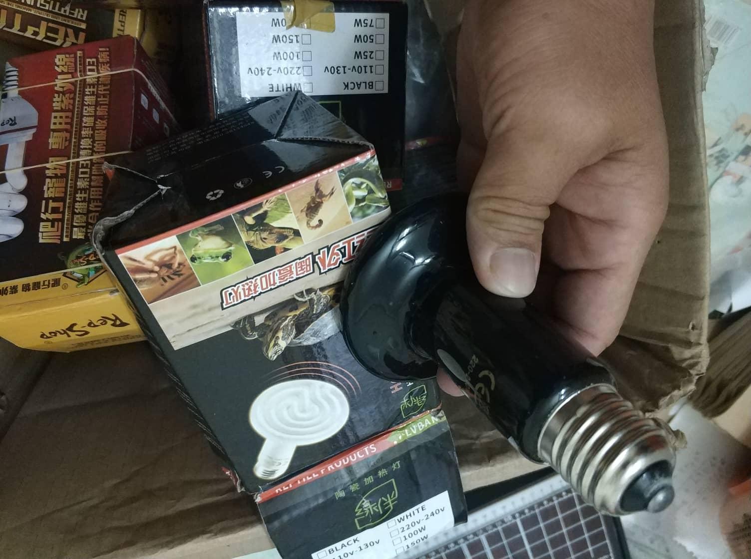 [HCM]Đèn sưởi sứ cho vật nuôi.
