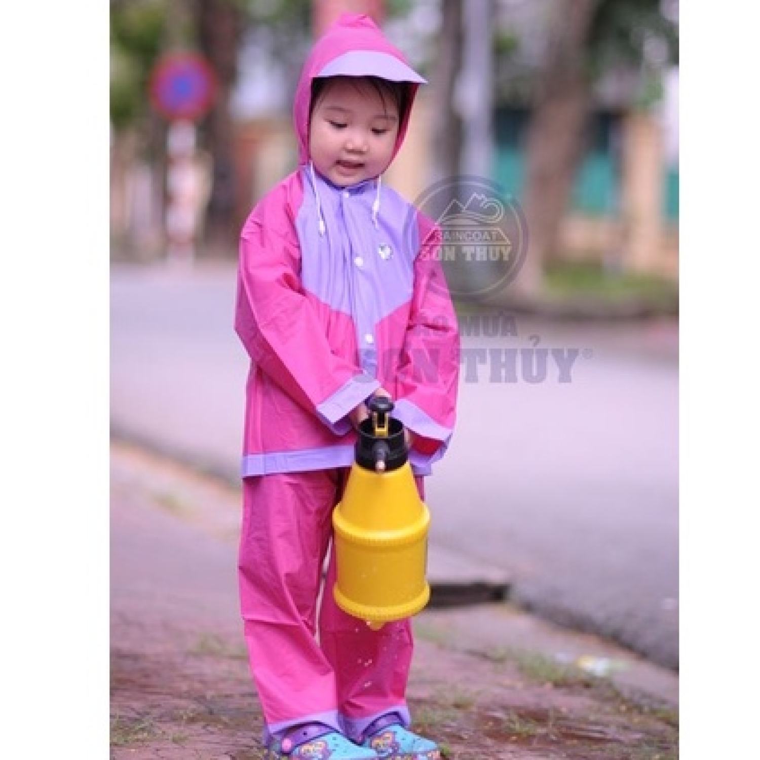 Áo mưa bộ trẻ em Sơn Thủy, bộ áo mưa cho bé bằng nhựa PVC siêu bền