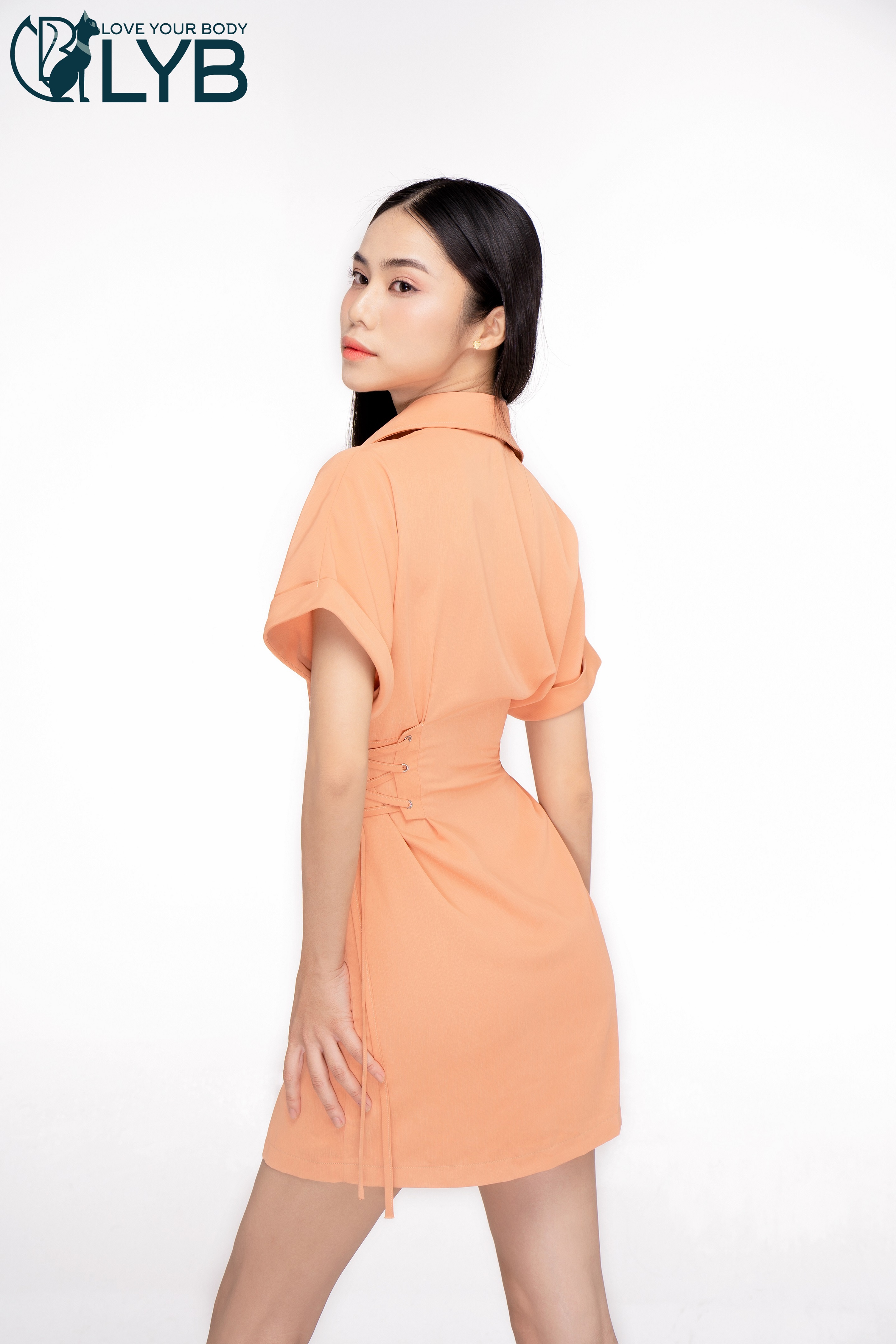 Đầm công sở kiểu sơ mi cổ trụ cột dây thanh lịch