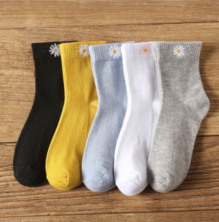 Set 5 Đôi Tất Vớ Cao Cổ Hoa Cúc Siêu HOT