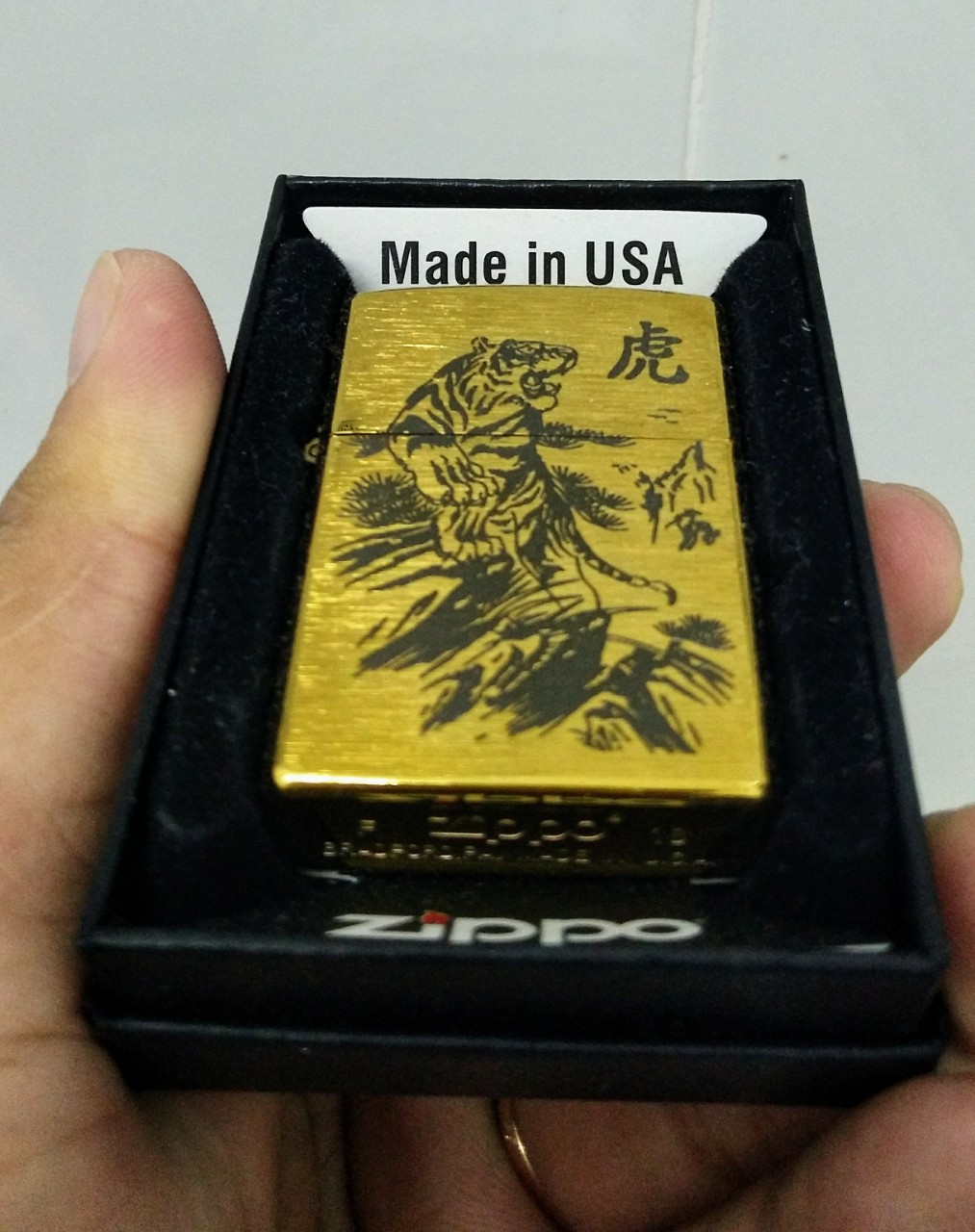 [HCM]Bật Lửa Zippo  Khắc Laze Mãnh Hổ - Zippo chính hãng usa