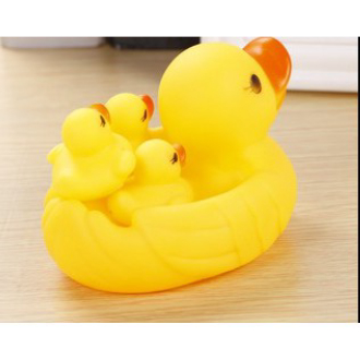 Đồ chơi vịt mẹ và 3 vịt con chút chít thả bồn tắm