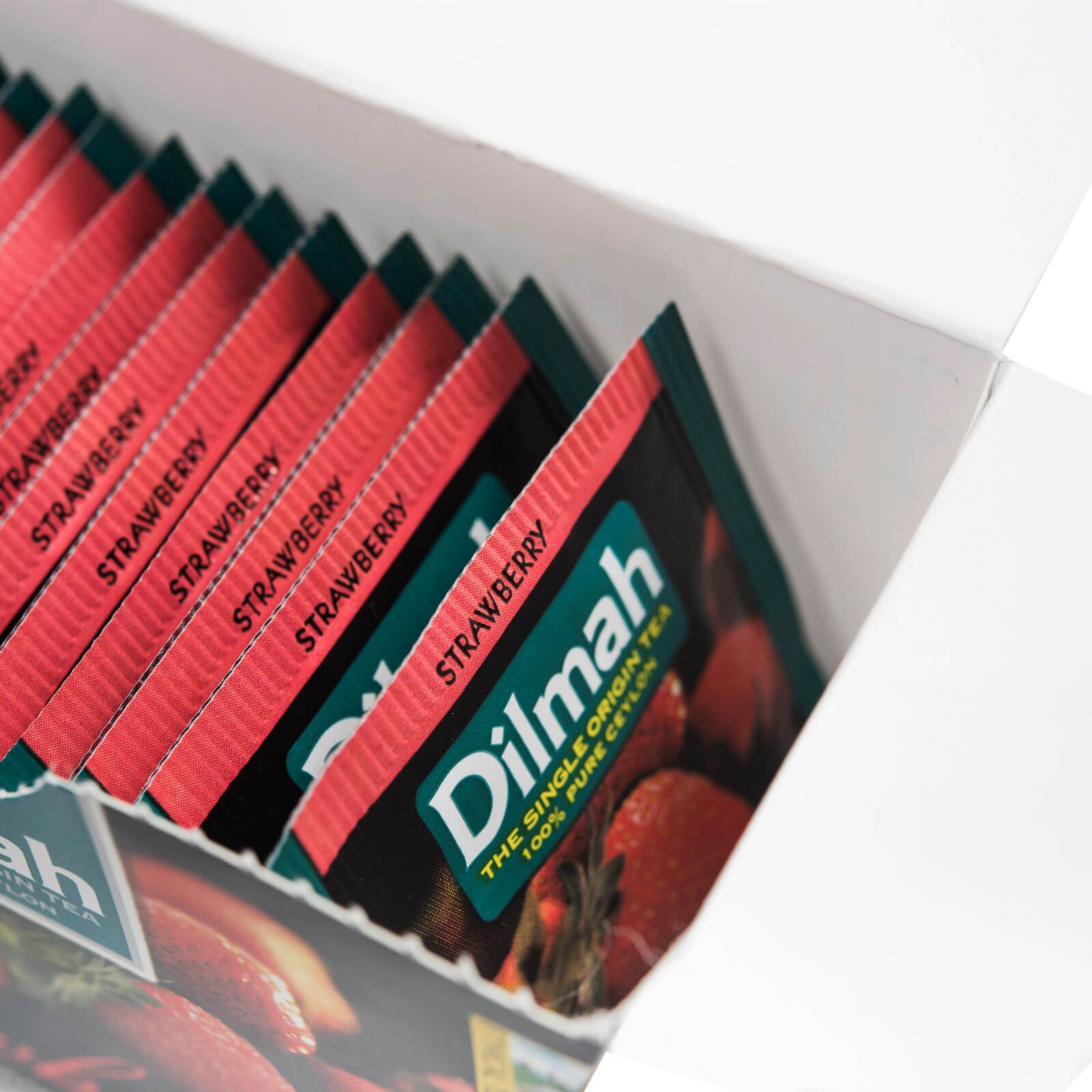 Trà Dilmah túi lọc hương dâu (Hộp 20 túi lọc x 1.5g)
