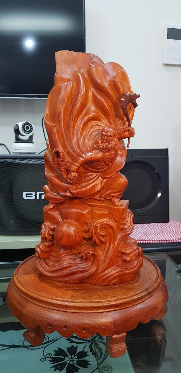 ĐẠT MA BAY GỖ HƯƠNG  CAO 40CM
