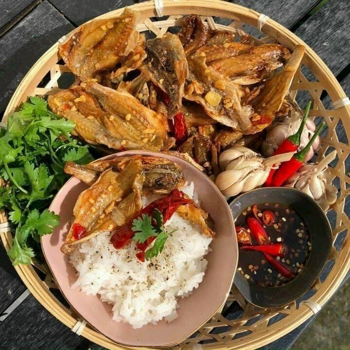 [HCM]HỦ 250GR CÁ ĐÙ CHÁY BƠ TỎI SIÊU NGON