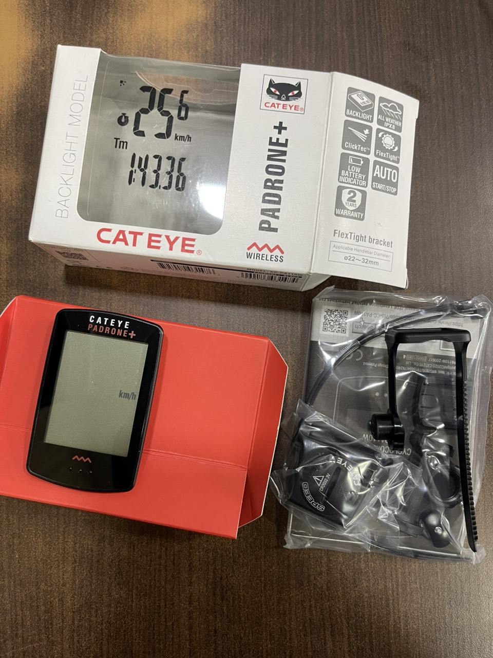 Đồng hồ Cateye Padrone + CC-PA110W Wireless