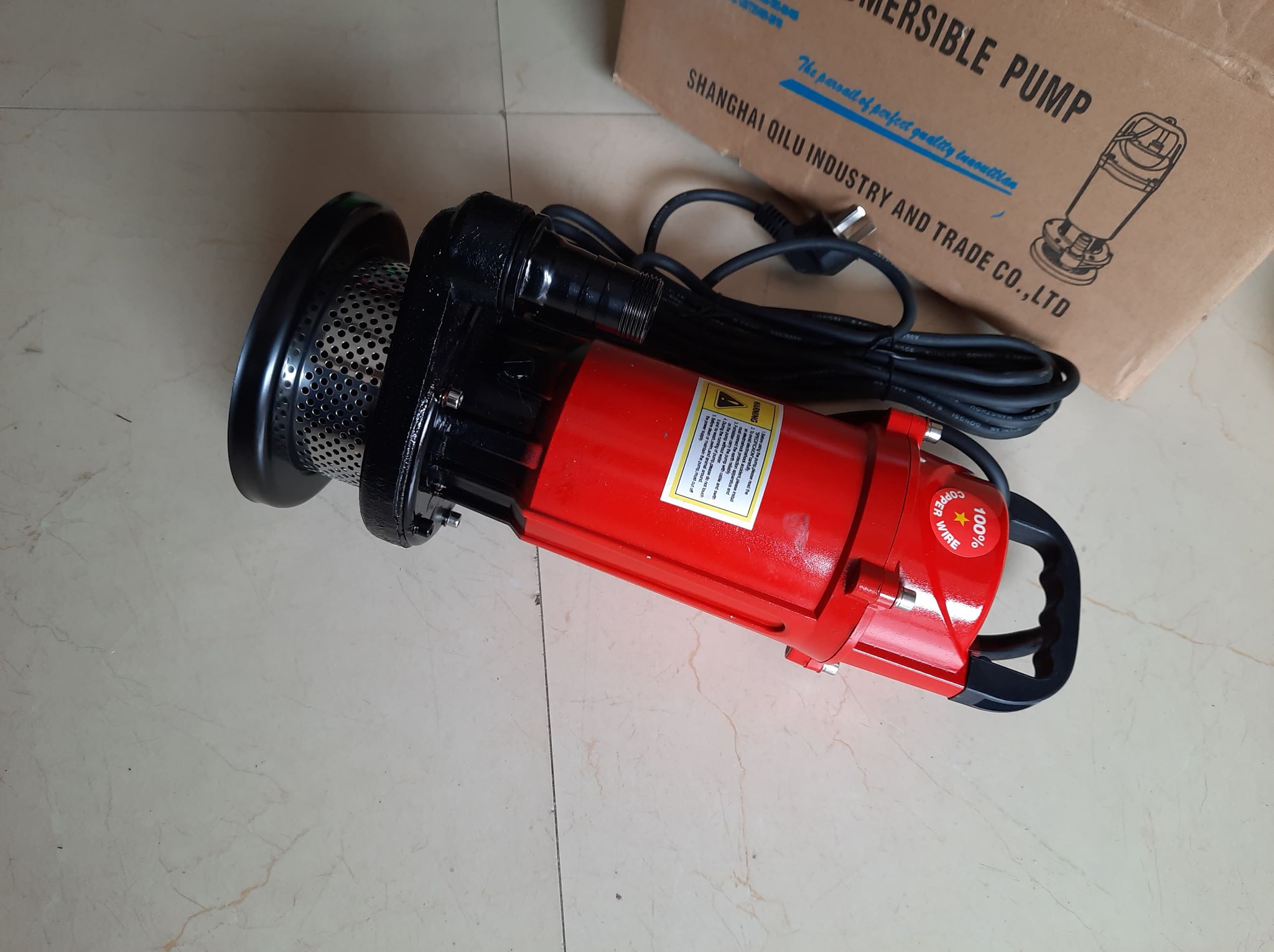 máy bơm tõm đỏ 370w