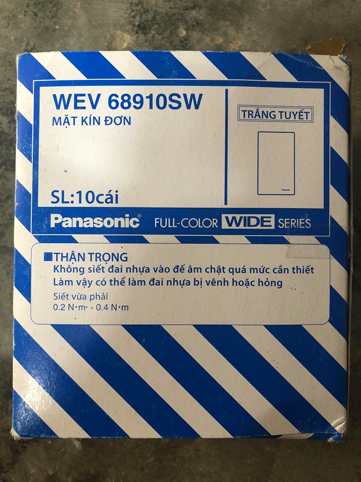 Mặt che trơn Panasonic WEV68910SW