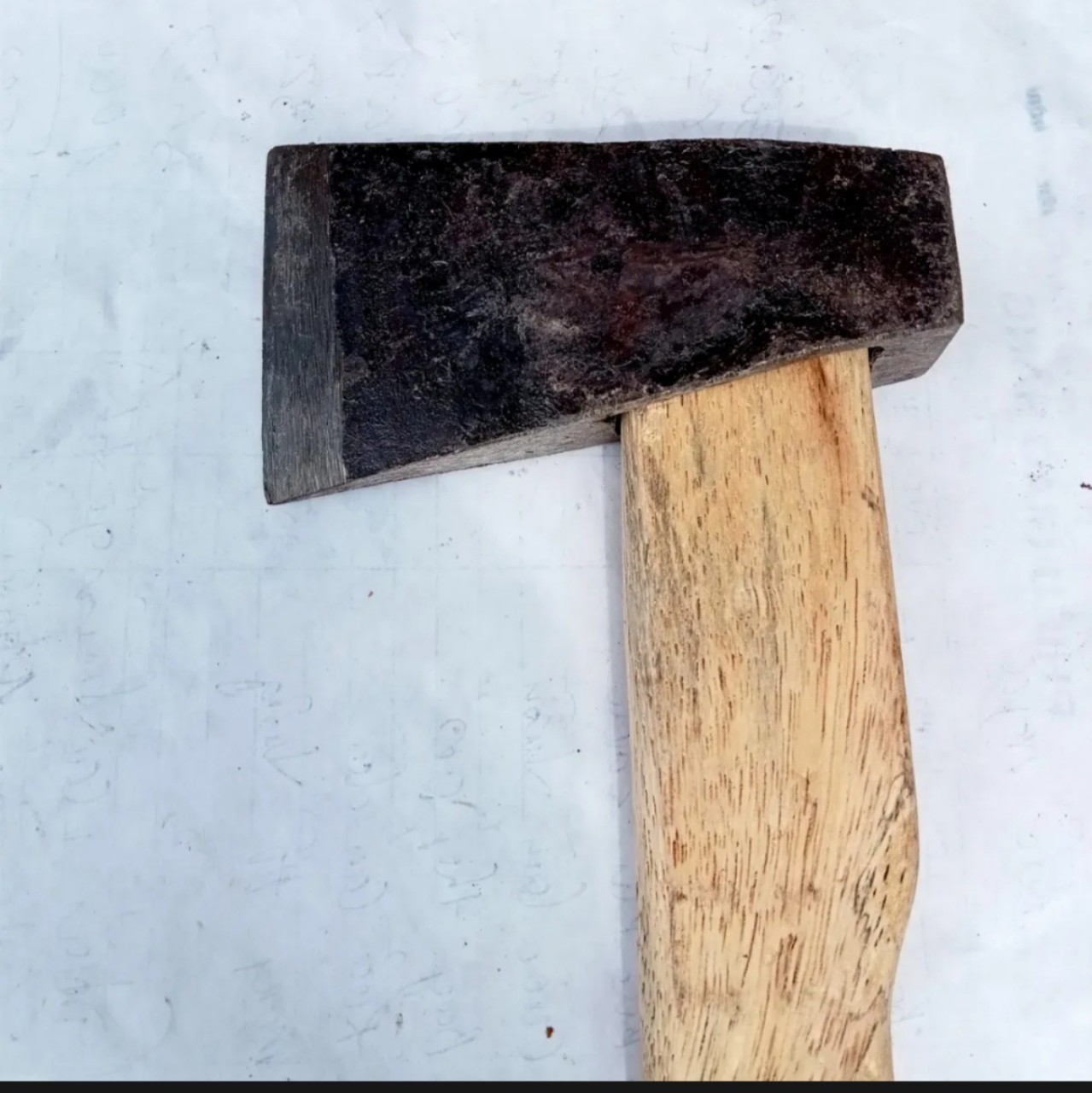 Búa đẻo - Rìu chặt cây cán gỗ 500gram