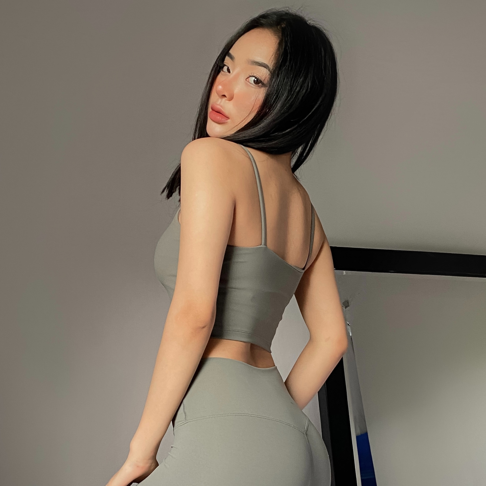 Áo ngực thể thao RYACTIVE -  STRAPPY CROPTANK Olive green