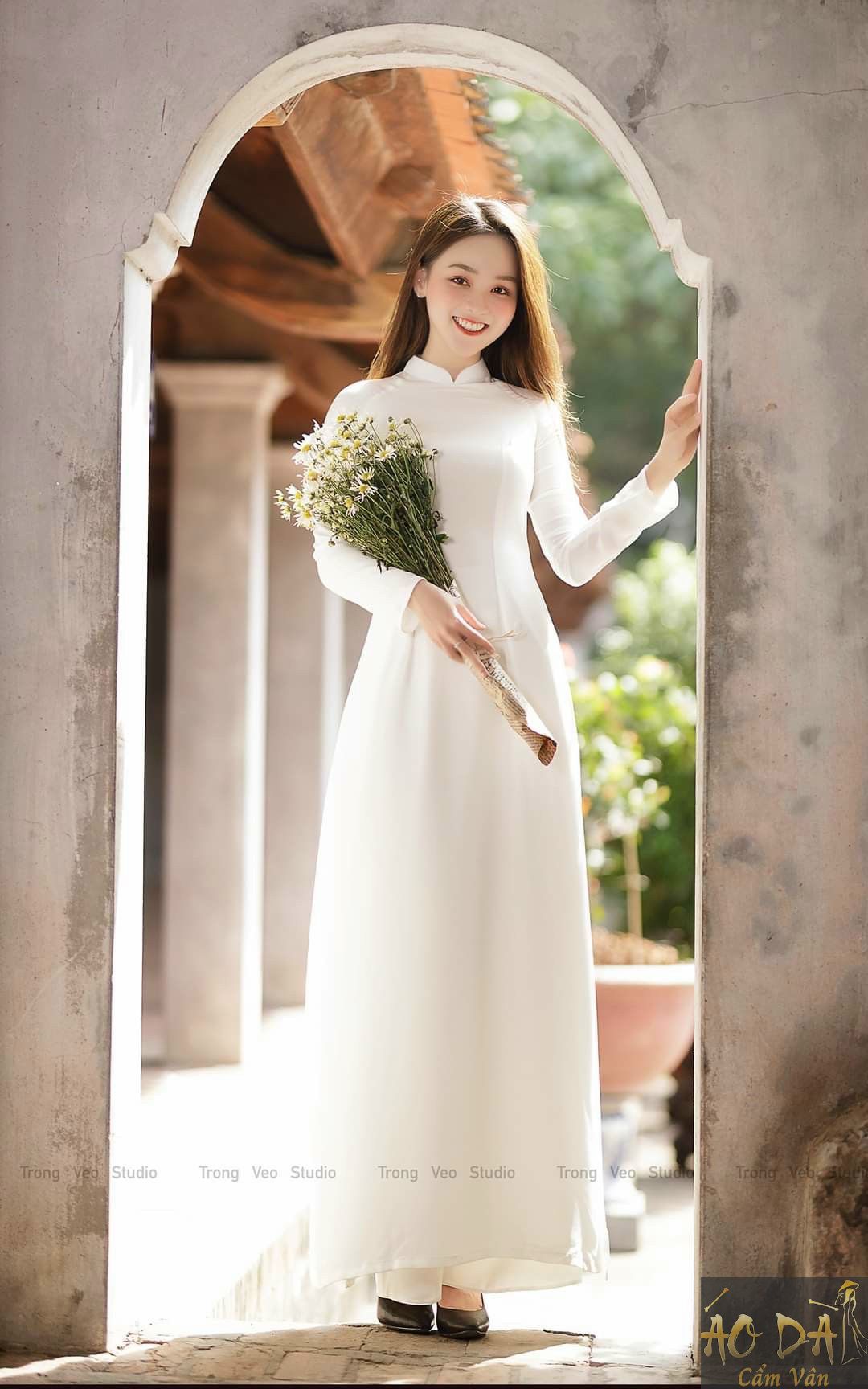 Áo dài lụa ngọc trai cao cấp nhà may Cẩm Vân