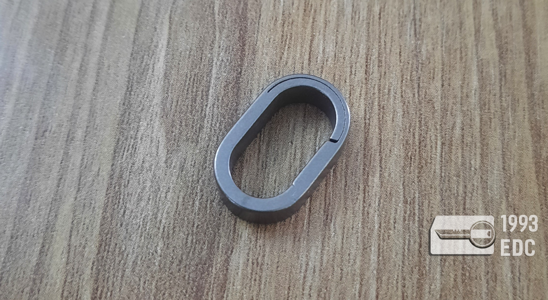 Ring móc khóa titan hình ovan (1 cái)