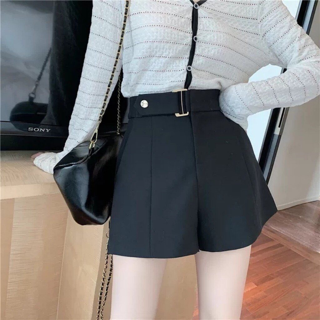 QUẦN SHORT CẠP CAO ĐAI CÓ CÚC BẤM-mã 069