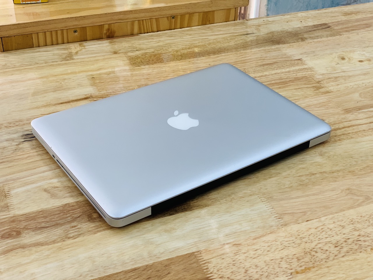 MD101 CORE I5 RAM 8GB SSD 128GB 13.3INCH ĐÈN PHÍM SẠC CHUỘT TÚI