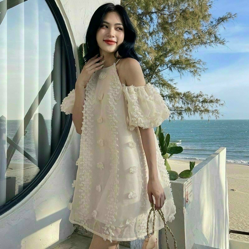 đầm cổ yếm bông rơi cực xinh