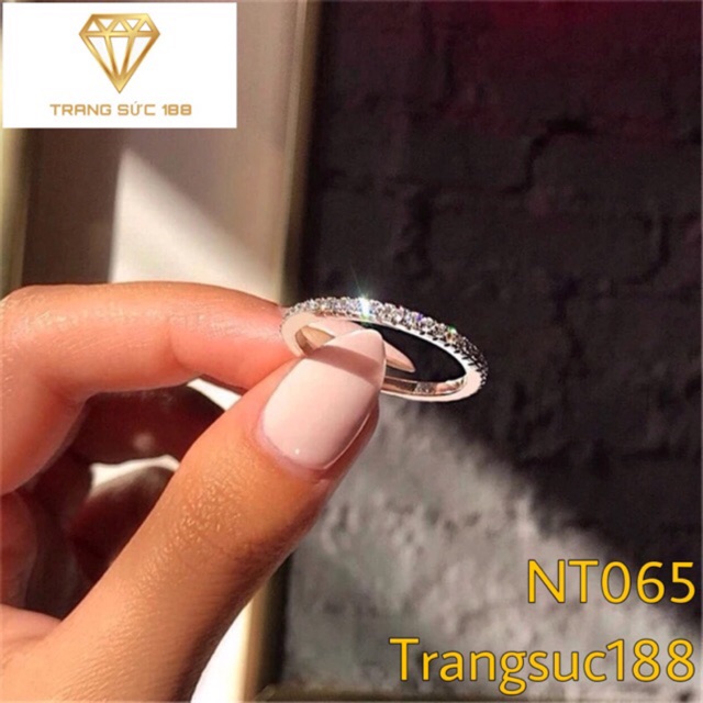 Nhẫn titan ko đEn đá quanh nhẫn NT065