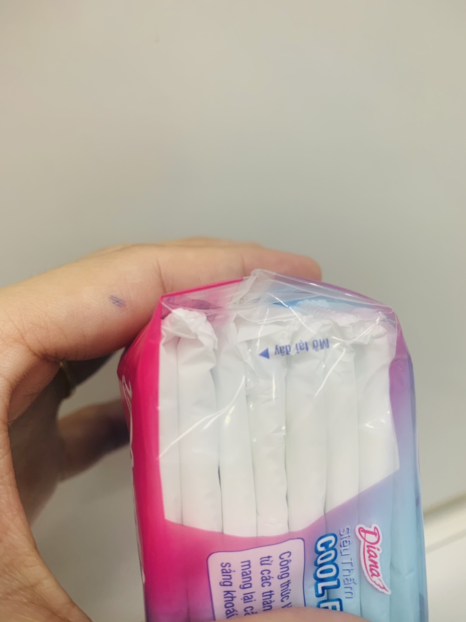 ( mẫu mới 2023) Băng vệ sinh Diana siêu thấm Cool Fresh có cánh 8 miếng