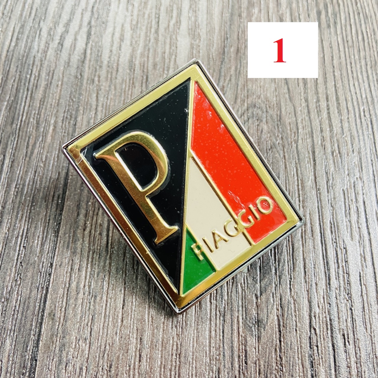 Bộ sưu tập tem logo chữ piaggio, tem huy hiệu piaggio dán xe piaggio thay thế tem cũ