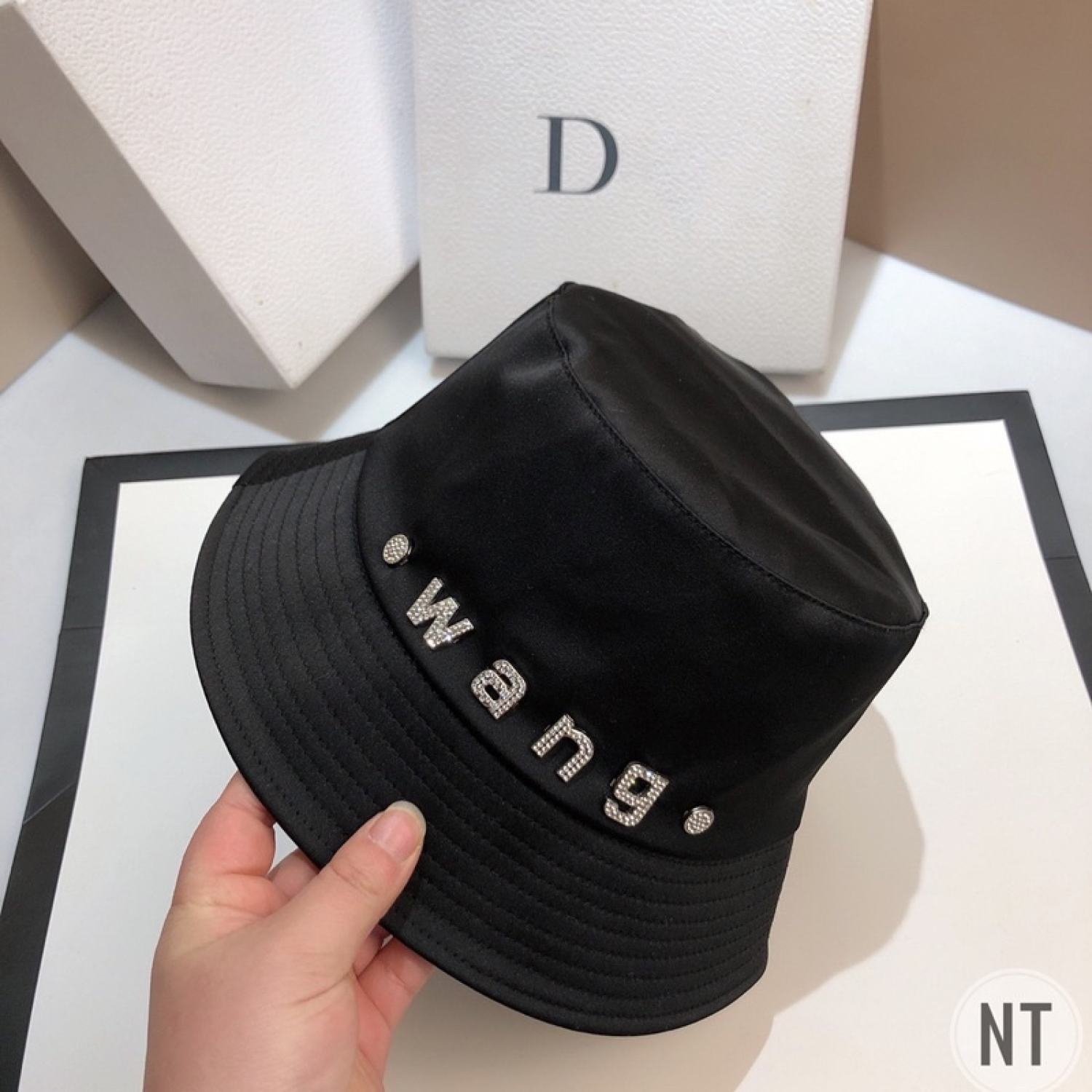 Mũ vành bucket wang đá lụa