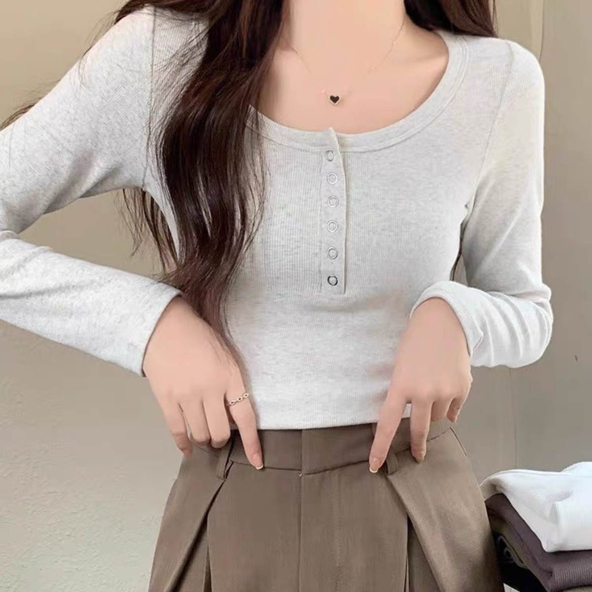 Áo thun dài tay cúc bấm không rỉ form ôm tôn dáng A49