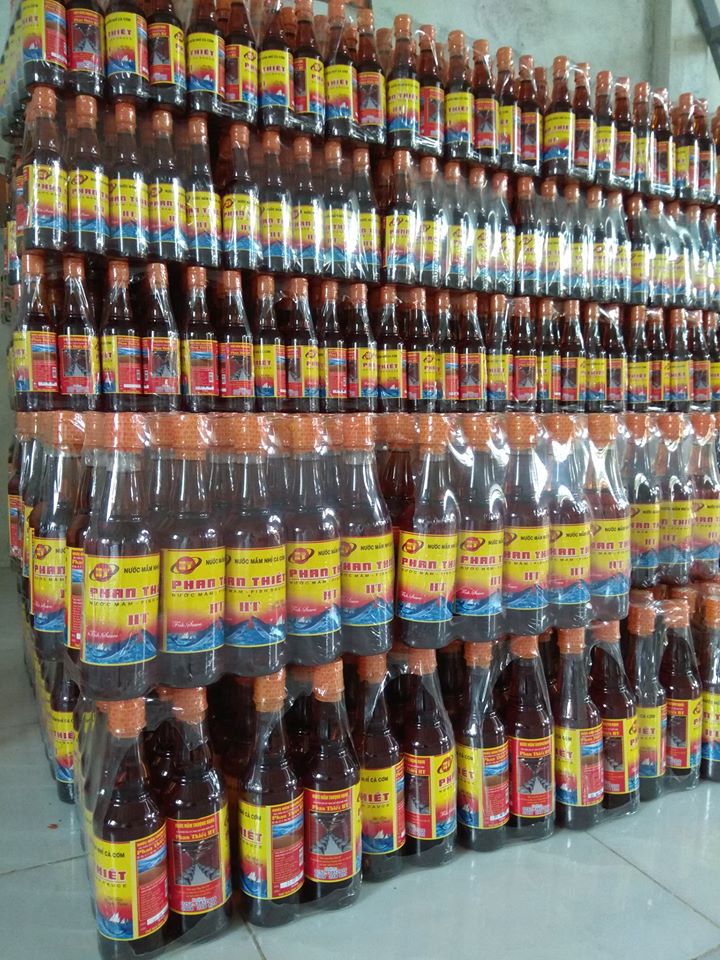 Combo 4 chai nước mắm nhỉ cá cơm Phan Thiết  thương hiệu HT 500ml