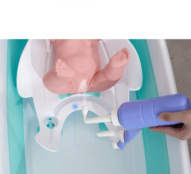 Bình xịt rửa vệ sinh cho bé