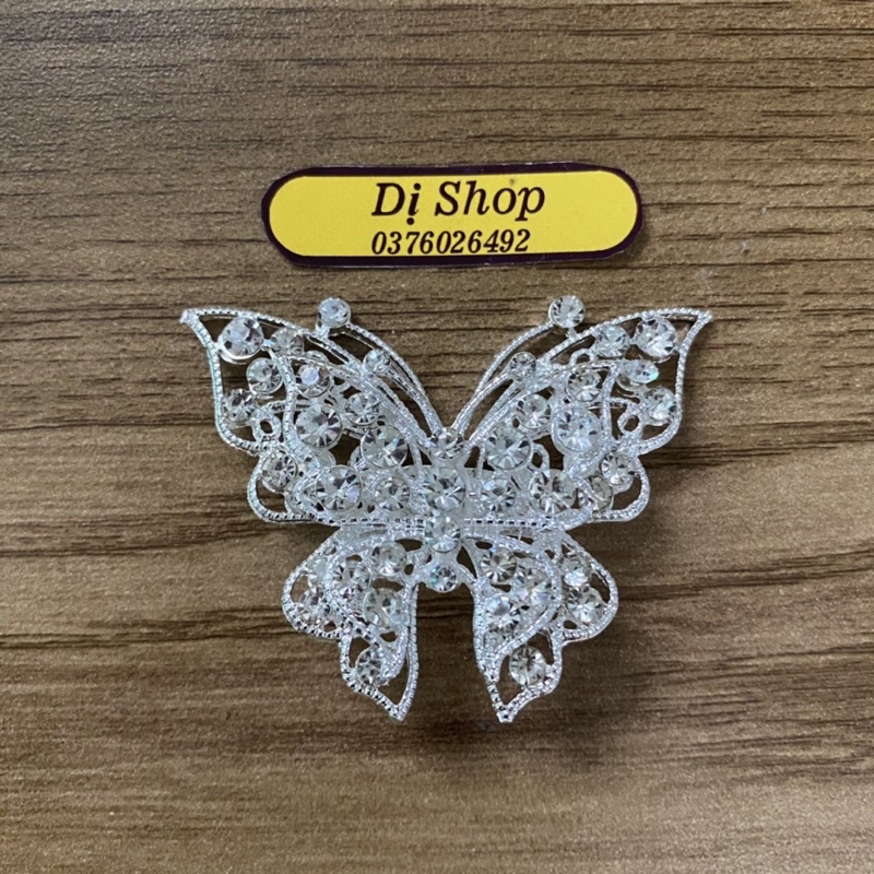 TAG CÀI ĐÁ HÌNH BƯỚM SIZE 5cm có ghim cài