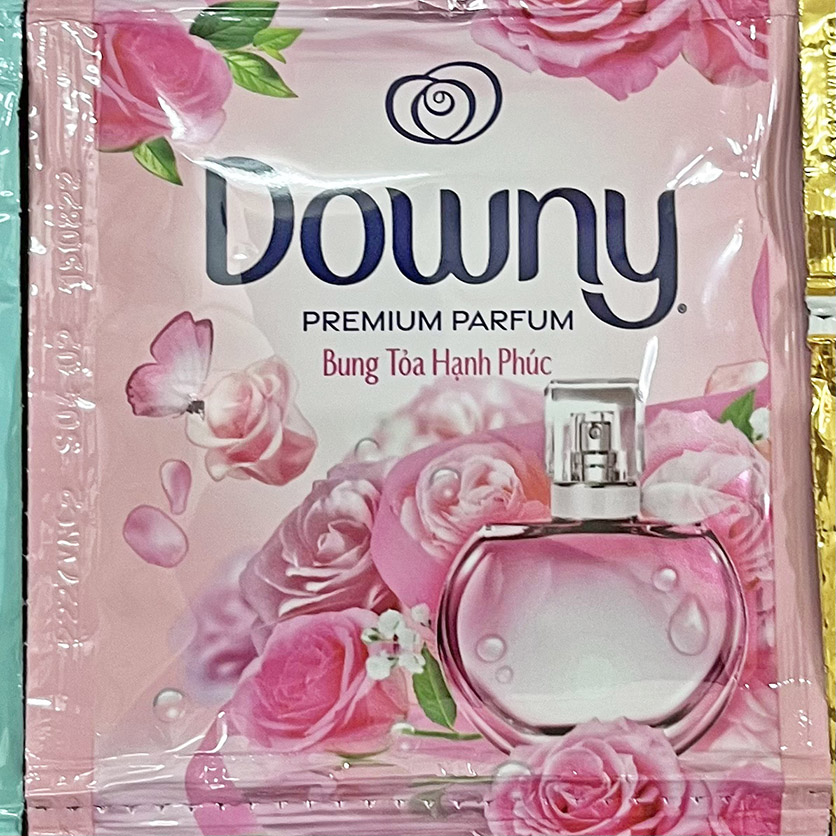 1 Dây 10 Gói Nước Xả Vải Downy