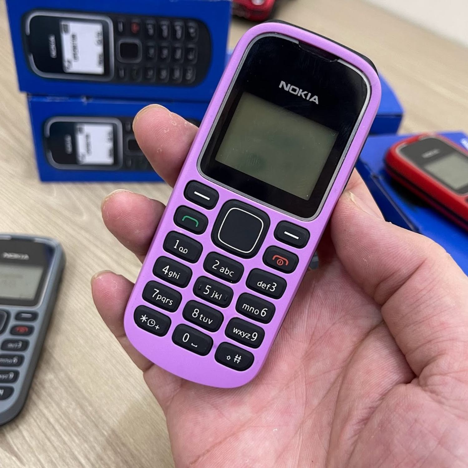 Điện thoại Nokia 1280 FullBox - Có đủ pin và sạc