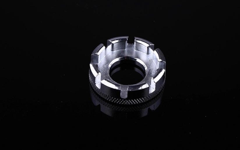 Dụng cụ cân vành xe đạp (Trắng)