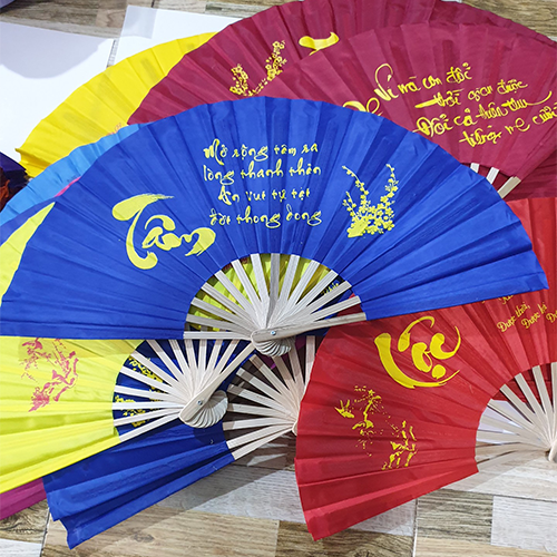 Quạt vải thư pháp & nhiều màu và kích cỡ